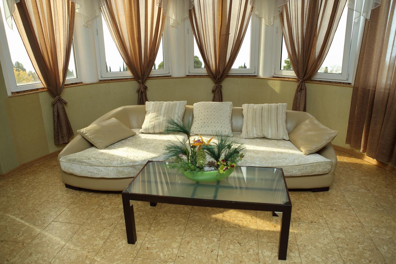 Mamzyshkha Guest House Gagra Exterior foto
